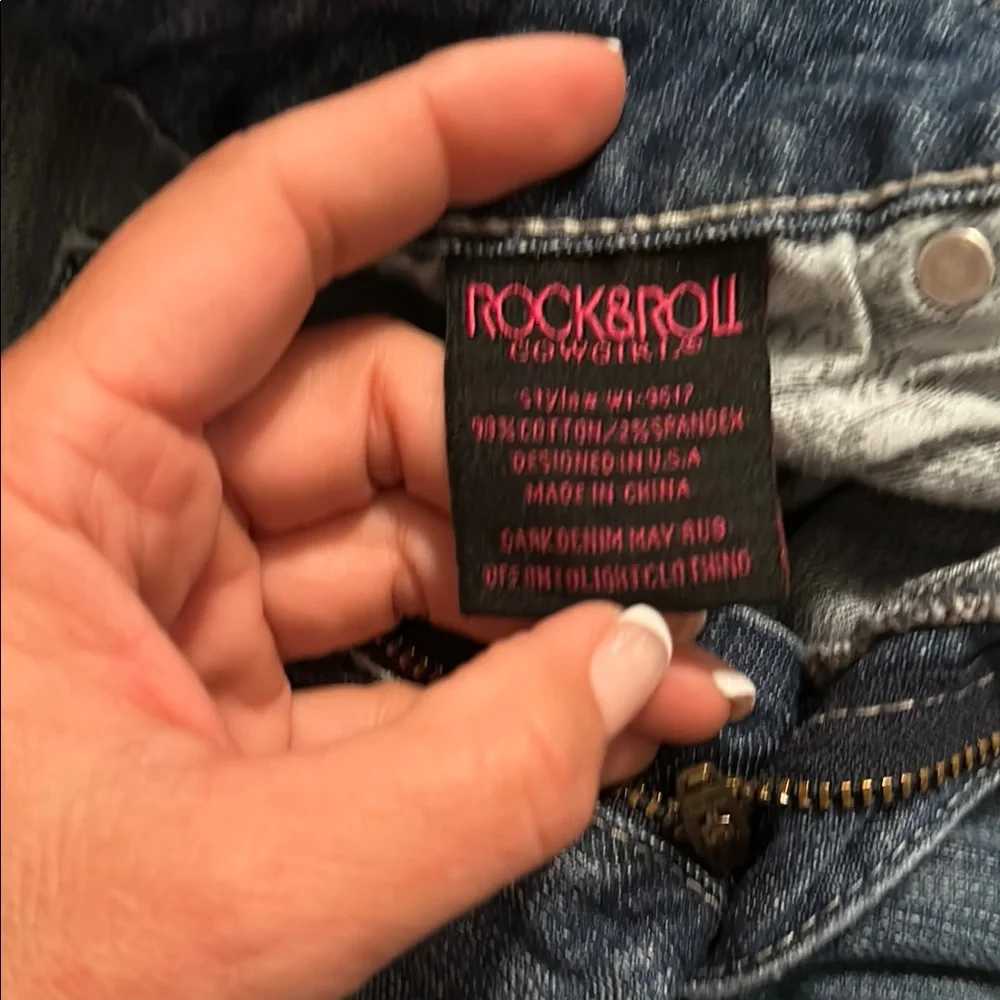 Rock & Roll Cowgirl Bootcut jeans. Mid rise. Size 31 x 34 - Picture 4 of 10